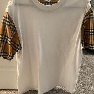 Burberry Tshirt